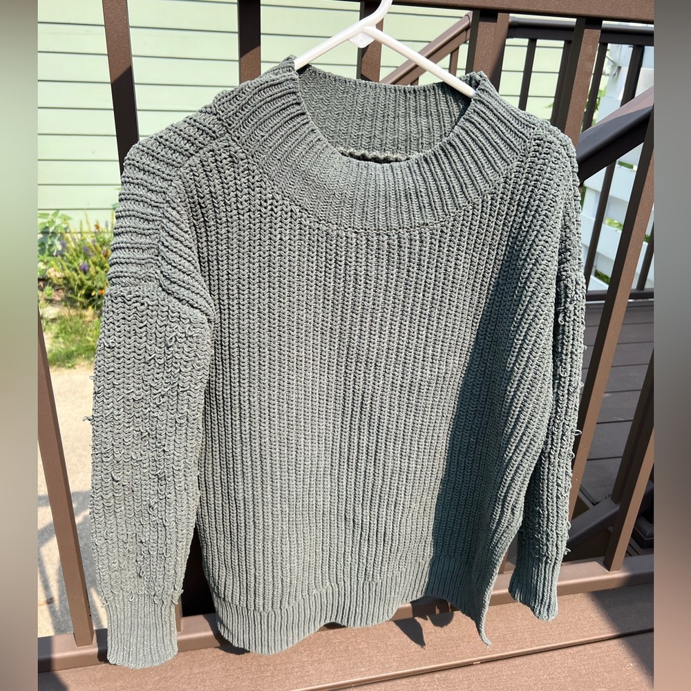 Aerie Women’s Green Sweater Size Medium